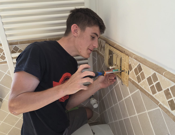 Accessible Bathroom Plumbing Upgrades for Safer Algarve Homes